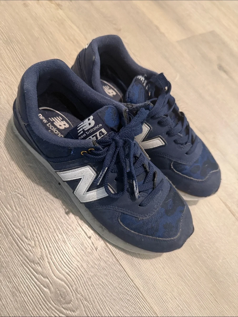 New Balance Men’s Navy and Silver Athletic Sneakers - Picture 2 of 5